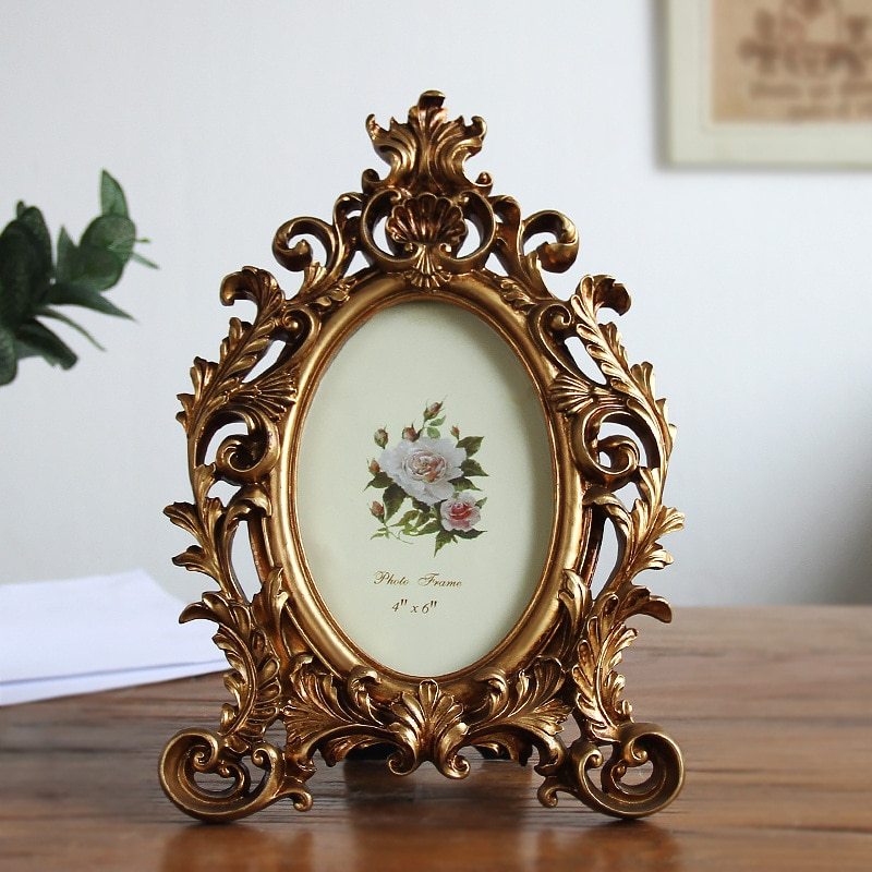 European oval resin photo frame